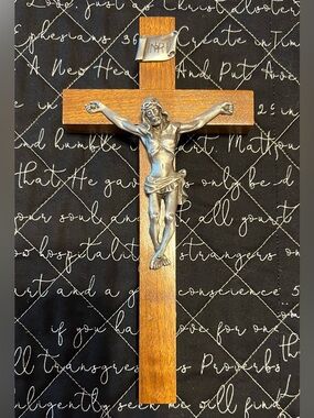 Crucifix With Jesus For Wall ✝️